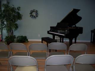 Icon photo of recital hall.