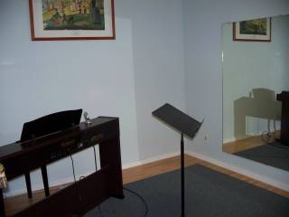 Icon photo of voice studio.